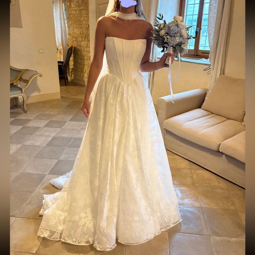Essense of Australia, D4158 Wedding Dress - Picture 7 of 7